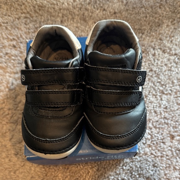 Stride Rite Kennedy Infant Sneakers - Size 6M - Picture 2 of 5